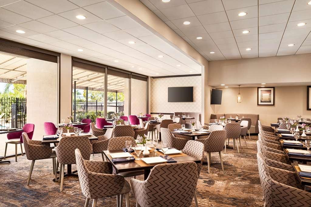 Doubletree By Hilton New Orleans Airport Hotel Kenner Restaurant photo